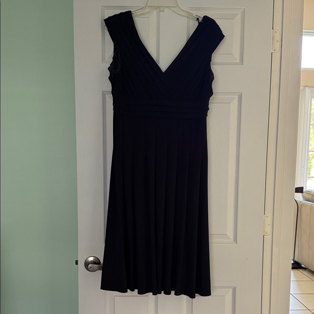 Jones New York Elegant Black Cocktail Dress